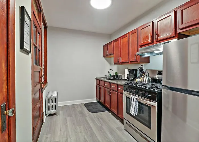 1br Airy With Wi-fi - Barry 2